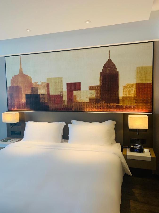 Mercure Shanghai Hongqiao Railway Station Екстер'єр фото