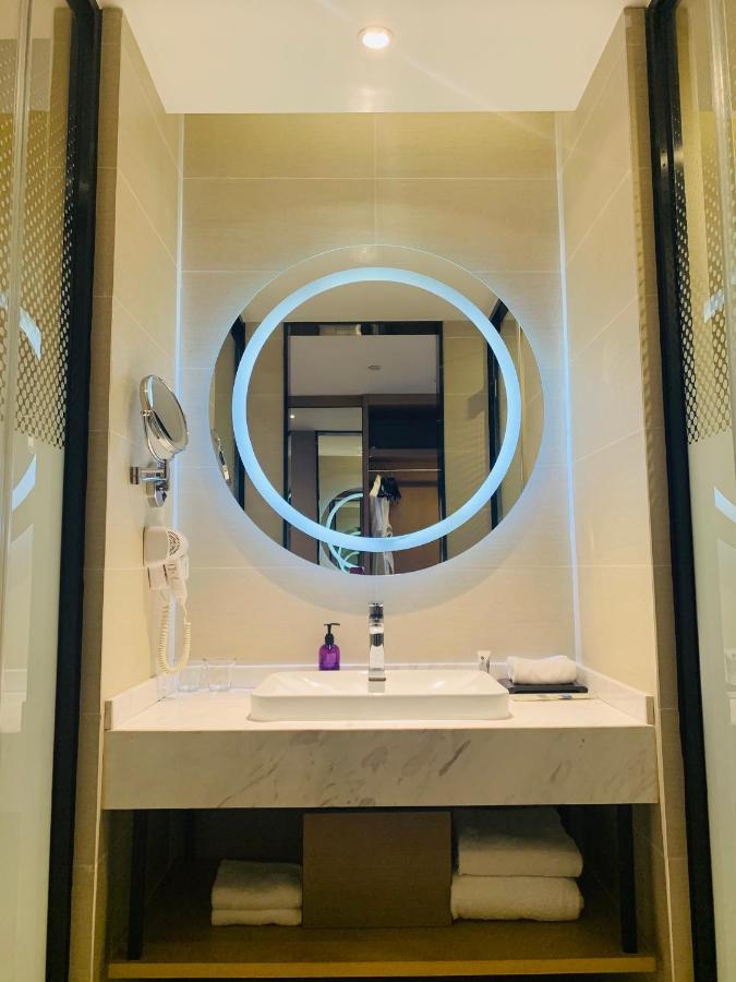 Mercure Shanghai Hongqiao Railway Station Екстер'єр фото