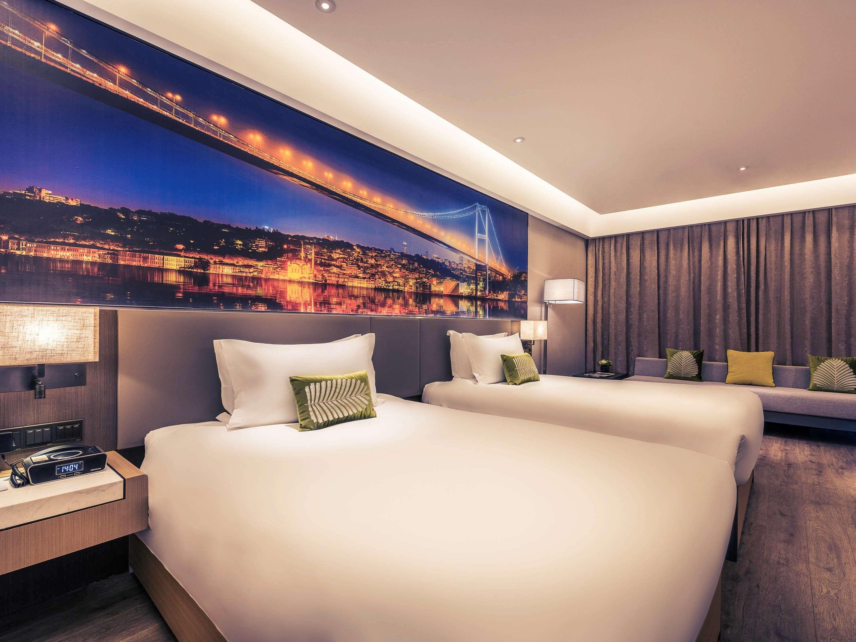 Mercure Shanghai Hongqiao Railway Station Екстер'єр фото