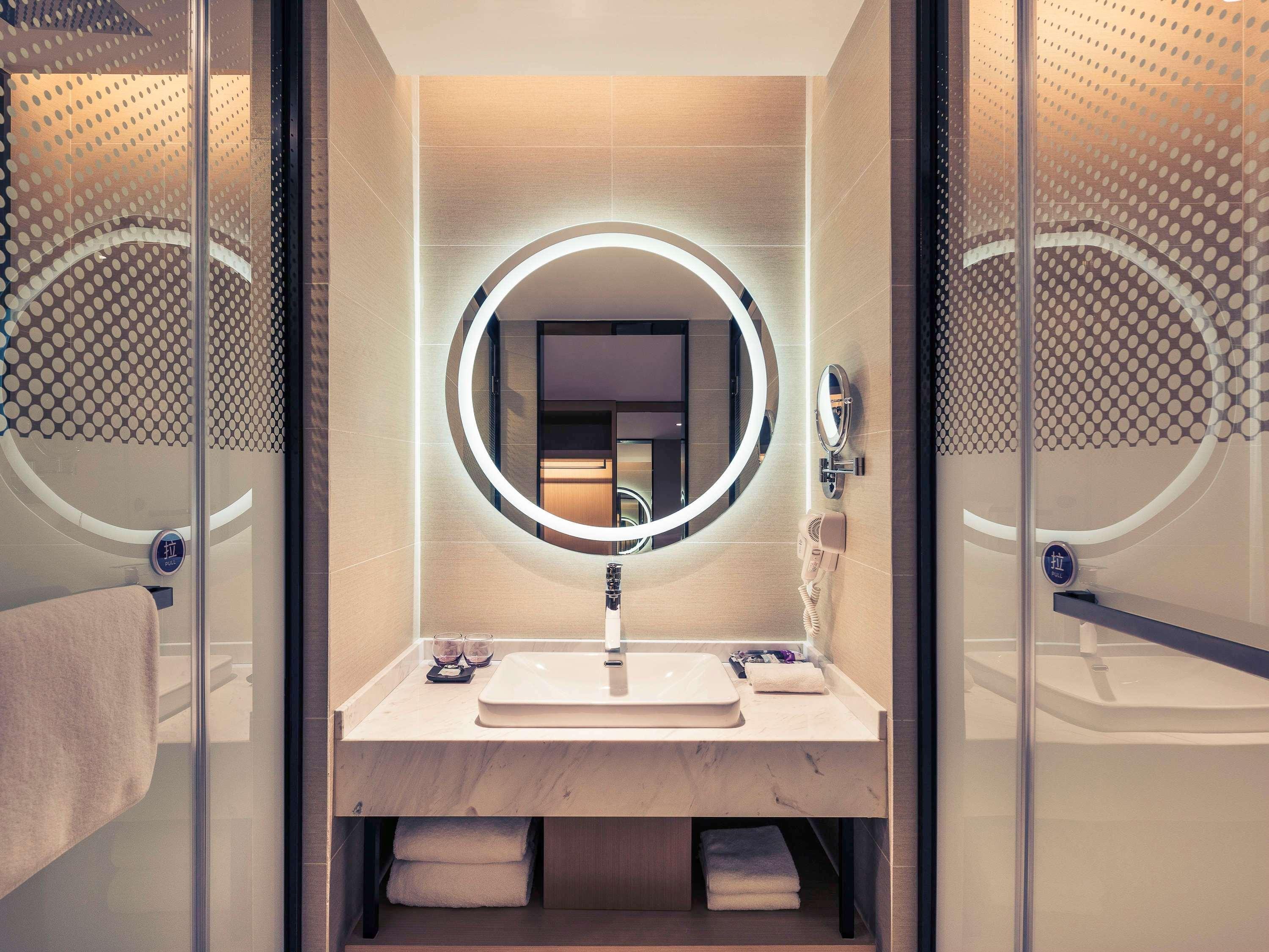 Mercure Shanghai Hongqiao Railway Station Екстер'єр фото